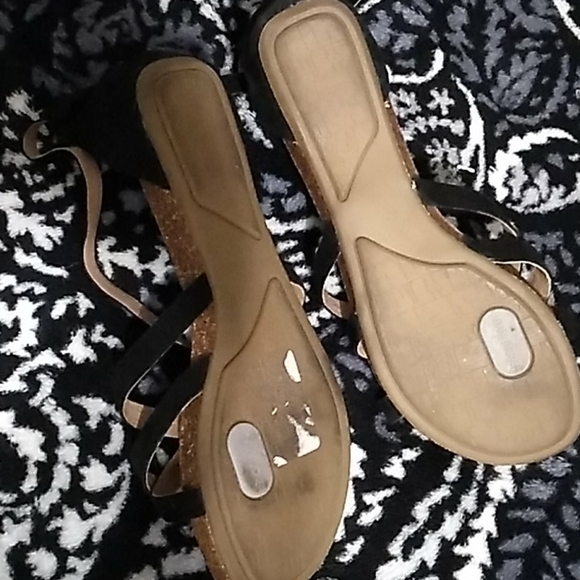 Sandals - Picture 3 of 4